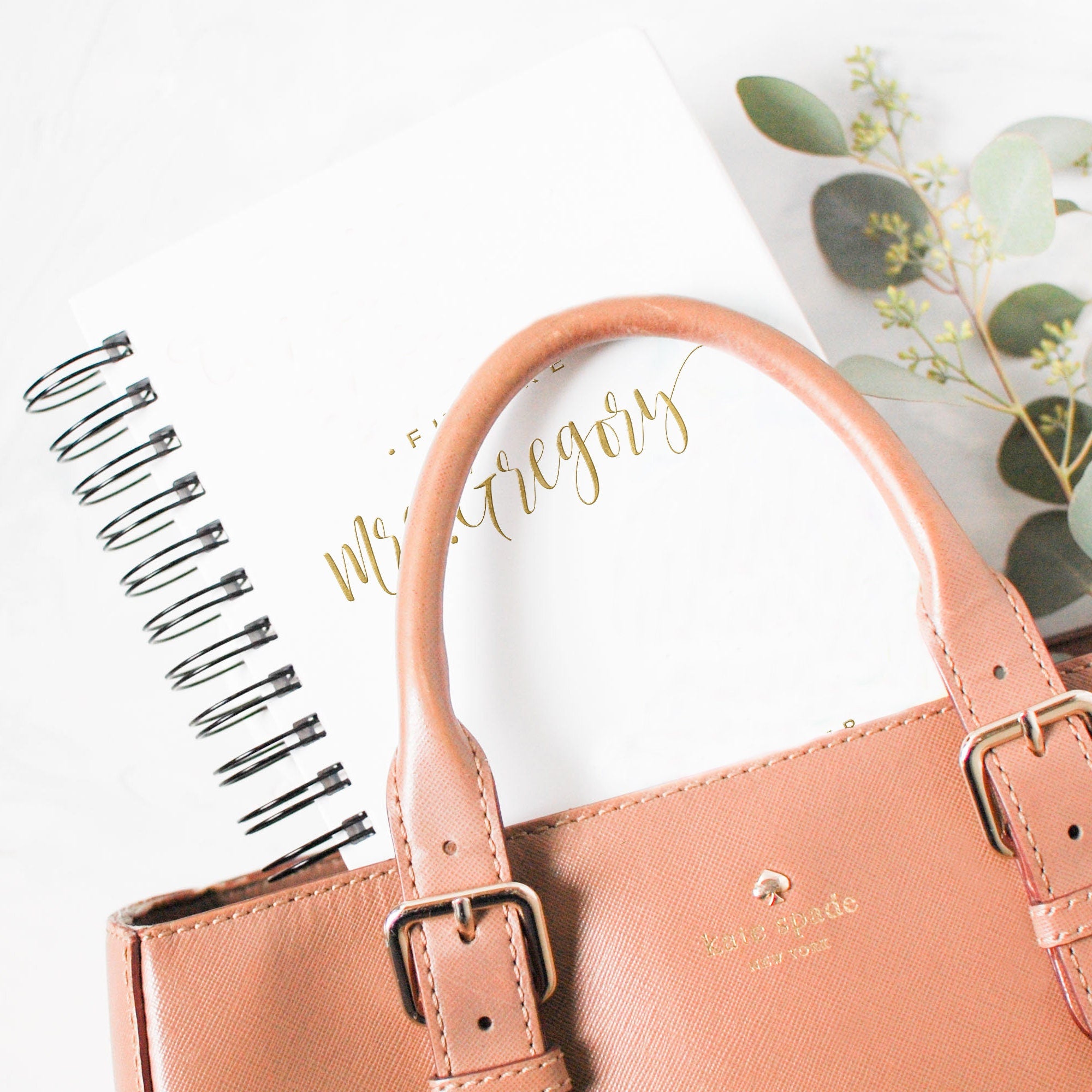 White and Gold Personalized Wedding Planner